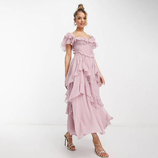 Robe d’été longue élégante à volants et dos nu