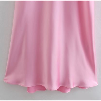 Robe longue satinée rose élégante