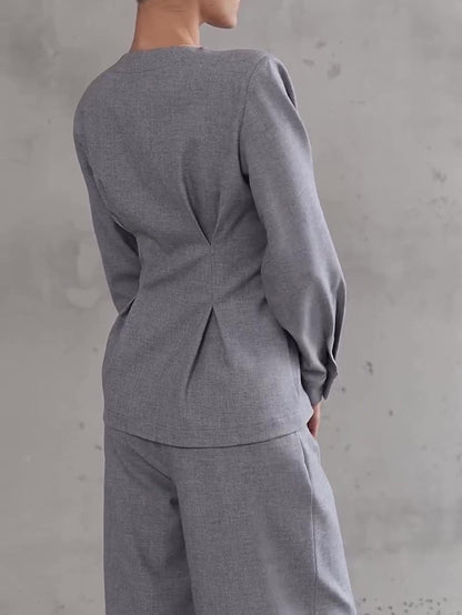 Ensemble haut asymétrique à col en V gris clair et pantalon large